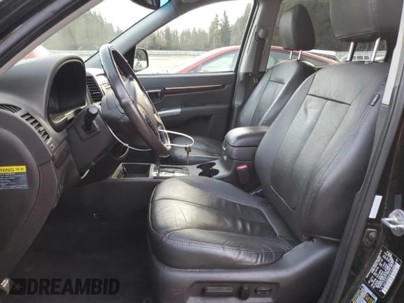 ✅ 2012 Hyundai Santa Fe Limited • VIN: 5XYZKDAG4CG163883 • Lot: 88688995. Listed on Copart with 82,116 mi. Free auction sales archive from the USA and detailed vehicle history report at DreamBid. Image 7.