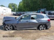 ✅ 2020 BMW X5 sDrive40i • VIN: 5UXCR4C02LLT19035 • Lot: 42790366. Wystawiony na IAAI z przebiegiem Nie podano. Bezpłatny archiwum sprzedaży aukcyjnych z USA i szczegółowy raport historii pojazdu na DreamBid. Zdjęcie 14.