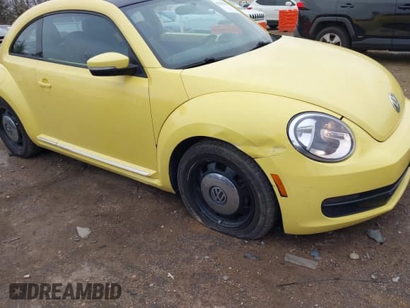 ✅ 2013 Volkswagen Beetle Fender Edition • VIN: 3VWJP7AT0DM663439 • Lot: 41509518. Listed on IAAI with 100,278 mi. Free auction sales archive from the USA and detailed vehicle history report at DreamBid. Image 6.
