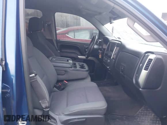 2015 Chevrolet Silverado 1500 LT z VIN 1GCVKREH1FZ397029, wystawiony jako IAAI lot #43417979 z przebiegiem 106 888 mil mil oraz . Historia ofert i sprzedaży dostępna na DreamBid. Obrazek 5.