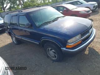 ✅ 2000 Chevrolet Blazer LT • VIN: 1GNDT13W2Y2145868 • Lot: 42445473. Wystawiony na IAAI z przebiegiem 134 019 mil. Bezpłatny archiwum sprzedaży aukcyjnych z USA i szczegółowy raport historii pojazdu na DreamBid. Zdjęcie 1.