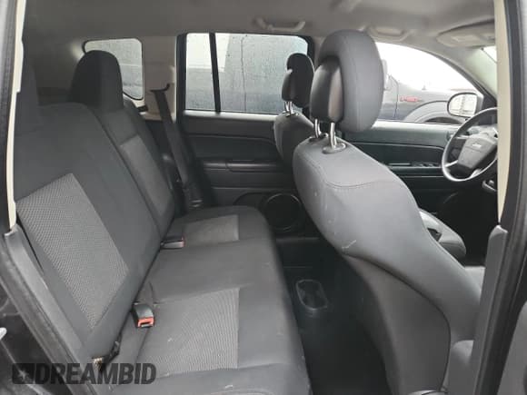 ✅ 2010 Jeep Compass Sport • VIN: 1J4NT4FB9AD612148 • Lot: 87001445. Wystawiony na Copart z przebiegiem 174 495 mil. Bezpłatny archiwum sprzedaży aukcyjnych z USA i szczegółowy raport historii pojazdu na DreamBid. Zdjęcie 10.