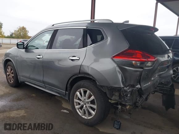 ✅ 2017 Nissan Rogue SV • VIN: JN8AT2MT1HW132662 • Lot: 43784599. Listed on IAAI with 173,754 mi. Free auction sales archive from the USA and detailed vehicle history report at DreamBid. Image 3.