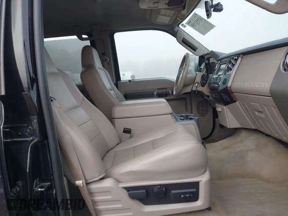 ✅ 2008 Ford F-250 XL • VIN: 1FTSW21R78EA09874 • Lot: 43592250. Listed on IAAI with 172,995 mi. Free auction sales archive from the USA and detailed vehicle history report at DreamBid. Image 5.