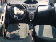 ✅ 2008 Toyota Yaris • VIN: JTDKT923485157427 • Lot: 60017635. Wystawiony na Copart z przebiegiem Nie podano. Bezpłatny archiwum sprzedaży aukcyjnych z USA i szczegółowy raport historii pojazdu na DreamBid. Zdjęcie 8.