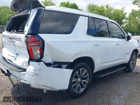 ✅ 2021 Chevrolet Tahoe LT • VIN: 1GNSKNKD1MR441712 • Lot: 42342454. Listed on IAAI with 61,178 mi. Free auction sales archive from the USA and detailed vehicle history report at DreamBid. Image 4.
