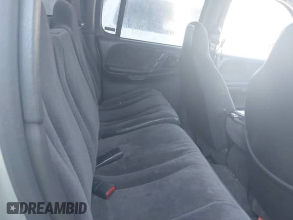 ✅ 2000 Dodge Dakota Sport • VIN: 1B7GL2AN6YS671636 • Лот: 43508621. Размещён на IAAI с пробегом 243 999 миль миль. Получите бесплатный доступ к архиву аукционных продаж из США и посмотрите подробный отчёт об истории автомобиля на DreamBid. Изображение 8.