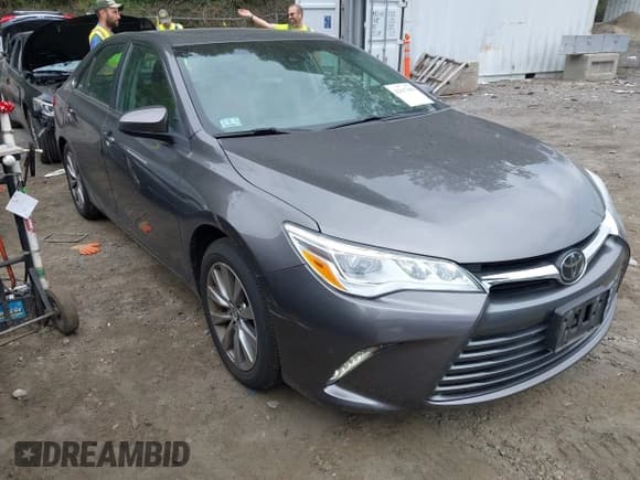 ✅ 2015 Toyota Camry XSE • VIN: 4T1BK1FK8FU555681 • Лот: 42617696. Опубликован ранее на IAAI с пробегом 84 243 миль. Бесплатный доступ к архиву аукционных продаж из США и подробный отчёт об истории автомобиля на DreamBid. Изображение 1.