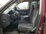 ✅ 2001 Dodge Dakota Sport • VIN: 1B7HG2AN51S323258 • Lot: 88268235. Wystawiony na Copart z przebiegiem 187 362 mil. Bezpłatny archiwum sprzedaży aukcyjnych z USA i szczegółowy raport historii pojazdu na DreamBid. Zdjęcie 7.