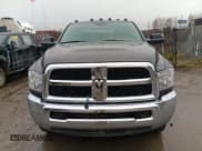 ✅ 2017 Ram 2500 Tradesman • VIN: 3C6UR5HL0HG538232 • Lot: 86534175. Wystawiony na Copart z przebiegiem 143 980 mil. Bezpłatny archiwum sprzedaży aukcyjnych z USA i szczegółowy raport historii pojazdu na DreamBid. Zdjęcie 5.