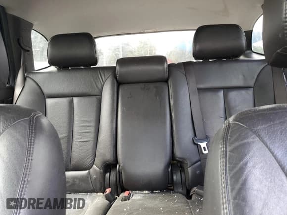 ✅ 2011 Hyundai Santa Fe Limited • VIN: 5XYZKDAG6BG001414 • Lot: 74933574. Listed on Copart with 329,930 mi. Free auction sales archive from the USA and detailed vehicle history report at DreamBid. Image 10.