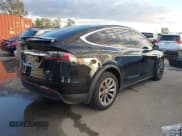 ✅ 2016 Tesla Model X 70D • VIN: 5YJXCAE25GF004272 • Lot: 43752023. Wystawiony na IAAI z przebiegiem 88 747 mil. Bezpłatny archiwum sprzedaży aukcyjnych z USA i szczegółowy raport historii pojazdu na DreamBid. Zdjęcie 4.