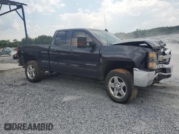 ✅ 2015 Chevrolet Silverado 2500HD LT • VIN: 1GC2KVEGXFZ500368 • Lot: 63537205. Wystawiony na Copart z przebiegiem 215 282 mil. Bezpłatny archiwum sprzedaży aukcyjnych z USA i szczegółowy raport historii pojazdu na DreamBid. Zdjęcie 4.