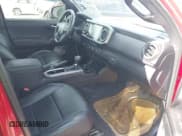 ✅ 2020 Toyota Tacoma SR5 • VIN: 3TMAZ5CN4LM135661 • Lot: 42369140. Wystawiony na IAAI z przebiegiem 109 528 mil. Bezpłatny archiwum sprzedaży aukcyjnych z USA i szczegółowy raport historii pojazdu na DreamBid. Zdjęcie 5.