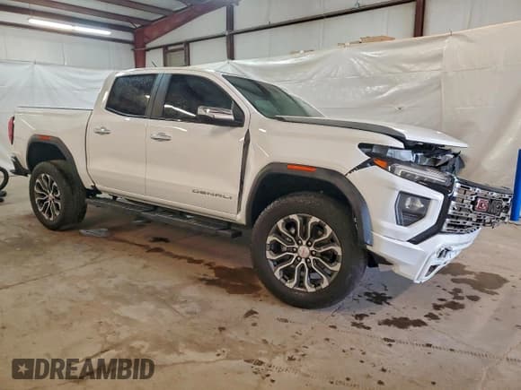 ✅ 2024 GMC Canyon 4WD Denali • VIN: 1GTP6FEK2R1304982 • Lot: 94675445. Wystawiony na Copart z przebiegiem Nie podano. Bezpłatny archiwum sprzedaży aukcyjnych z USA i szczegółowy raport historii pojazdu na DreamBid. Zdjęcie 4.