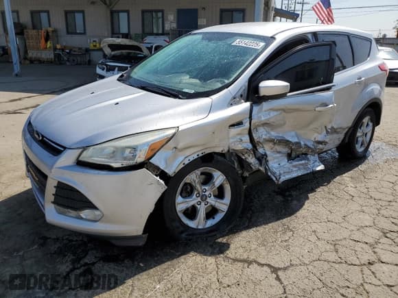 ✅ 2016 Ford Escape SE • VIN: 1FMCU9G93GUC45304 • Lot: 55142225. Wystawiony na Copart z przebiegiem 164 338 mil. Bezpłatny archiwum sprzedaży aukcyjnych z USA i szczegółowy raport historii pojazdu na DreamBid. Zdjęcie 1.