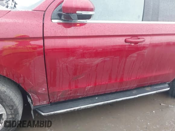 ✅ 2018 Ford Expedition XLT • VIN: 1FMJU1JT2JEA02419 • Lot: 43092756. Listed on IAAI with 107,731 mi. Free auction sales archive from the USA and detailed vehicle history report at DreamBid. Image 17.