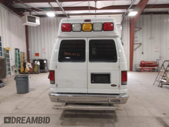✅ 2011 Ford Econoline Cargo Commercial • VIN: 1FDSS3EL8BDB09031 • Lot: 41468583. Listed on IAAI with 368,599 mi. Free auction sales archive from the USA and detailed vehicle history report at DreamBid. Image 16.