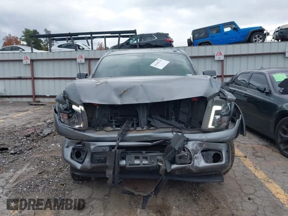 ✅ 2018 Nissan Titan SV • VIN: 1N6AA1E60JN520365 • Lot: 43648139. Listed on IAAI with 125,426 mi. Free auction sales archive from the USA and detailed vehicle history report at DreamBid. Image 12.