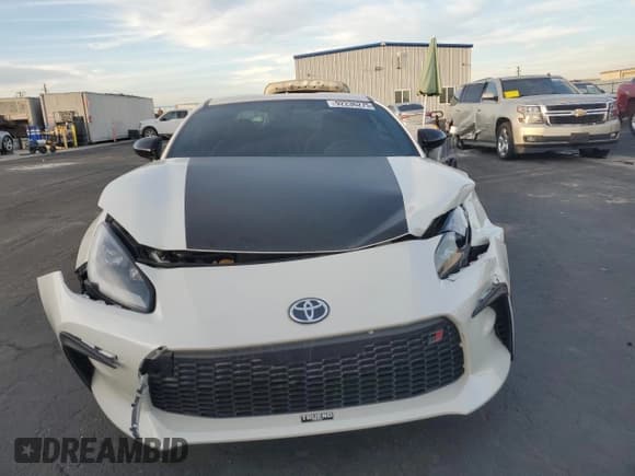 ✅ 2024 Toyota 86 TRUENO Edition • VIN: JF1ZNBM15R8750781 • Lot: 92236275. Listed on Copart with 4,558 mi. Free auction sales archive from the USA and detailed vehicle history report at DreamBid. Image 5.