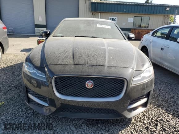 ✅ 2016 Jaguar XF 35t R-Sport • VIN: SAJBF4BV3GCY04813 • Lot: 53824355. Listed on Copart with 73,997 mi. Free auction sales archive from the USA and detailed vehicle history report at DreamBid. Image 5.