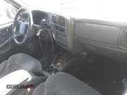 ✅ 2002 Chevrolet S-10 LS • VIN: 1GCCS19W228243706 • Lot: 43424148. Listed on IAAI with 92,266 mi. Free auction sales archive from the USA and detailed vehicle history report at DreamBid. Image 5.