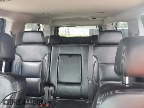 ✅ 2017 Chevrolet Suburban LS • VIN: 1GNSCGKC3HR397881 • Lot: 70394674. Wystawiony na Copart z przebiegiem 122 853 mil. Bezpłatny archiwum sprzedaży aukcyjnych z USA i szczegółowy raport historii pojazdu na DreamBid. Zdjęcie 10.