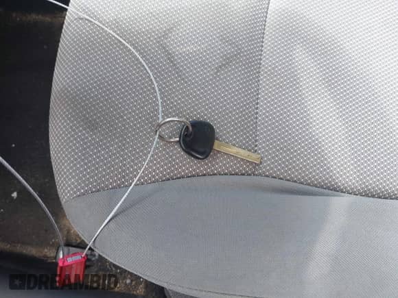 2013 Hyundai Accent GLS z VIN KMHCT4AE9DU461634, wystawiony jako IAAI lot #43359820 z przebiegiem 187 730 mil mil oraz . Historia ofert i sprzedaży dostępna na DreamBid. Obrazek 11.