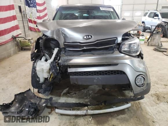 ✅ 2019 Kia Soul + • VIN: KNDJP3A52K7632875 • Lot: 37057094. Wystawiony na Copart z przebiegiem 90 338 mil. Bezpłatny archiwum sprzedaży aukcyjnych z USA i szczegółowy raport historii pojazdu na DreamBid. Zdjęcie 5.