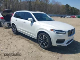 ✅ 2022 Volvo XC90 Momentum • VIN: YV4A22PK9N1797025 • Lot: 41907883. Wystawiony na IAAI z przebiegiem 32 482 mil. Bezpłatny archiwum sprzedaży aukcyjnych z USA i szczegółowy raport historii pojazdu na DreamBid. Zdjęcie 1.