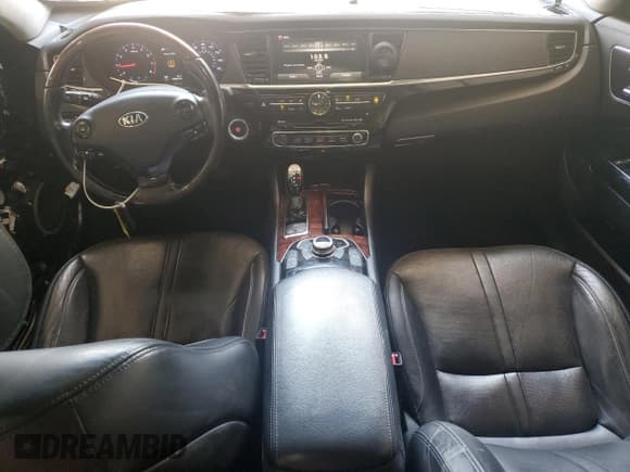 ✅ 2015 Kia K900 Luxury • VIN: KNALW4D41F6020597 • Lot: 66525765. Wystawiony na Copart z przebiegiem 145 812 mil. Bezpłatny archiwum sprzedaży aukcyjnych z USA i szczegółowy raport historii pojazdu na DreamBid. Zdjęcie 8.