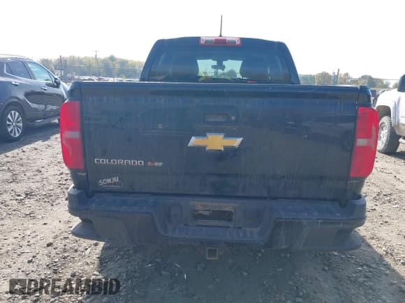 ✅ 2018 Chevrolet Colorado 4WD Work Truck • VIN: 1GCGTBENXJ1158461 • Лот: 43452570. Опубликован ранее на IAAI с пробегом 121 759 миль. Бесплатный доступ к архиву аукционных продаж из США и подробный отчёт об истории автомобиля на DreamBid. Изображение 16.