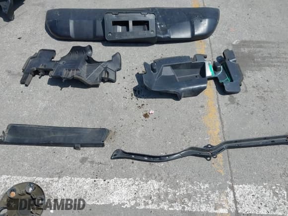 ✅ 2017 Toyota Tacoma SR • VIN: 5TFSX5EN1HX054965 • Lot: 42150569. Listed on IAAI with 108,342 mi. Free auction sales archive from the USA and detailed vehicle history report at DreamBid. Image 19.