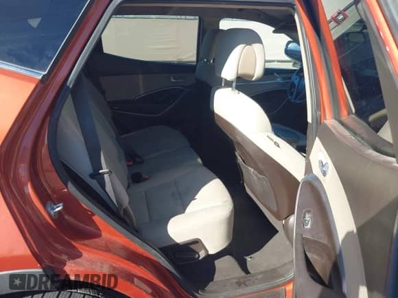 2015 Hyundai Santa Fe z VIN 5XYZTDLBXFG266793, wystawiony jako IAAI lot #43588575 z przebiegiem 129 838 mil mil oraz . Historia ofert i sprzedaży dostępna na DreamBid. Obrazek 8.