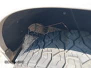 ✅ 2019 Chevrolet Silverado 1500 LT • VIN: 1GCUYDED2KZ108132 • Lot: 43271293. Wystawiony na IAAI z przebiegiem 90 381 mil. Bezpłatny archiwum sprzedaży aukcyjnych z USA i szczegółowy raport historii pojazdu na DreamBid. Zdjęcie 22.