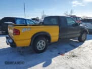 ✅ 2002 Chevrolet S-10 LS • VIN: 1GCDT19WX28158890 • Лот: 45664955. Опубликован ранее на Copart с пробегом 133 634 миль. Бесплатный доступ к архиву аукционных продаж из США и подробный отчёт об истории автомобиля на DreamBid. Изображение 3.