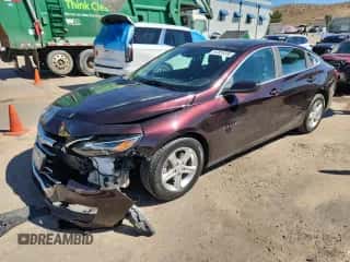 2020 Chevrolet Malibu LS z VIN 1G1ZC5ST1LF109676, wystawiony jako Copart lot #84834055 z przebiegiem 90 315 mil mil oraz Szkoda całkowita • Salvage title. Historia ofert i sprzedaży dostępna na DreamBid. Obrazek 1.
