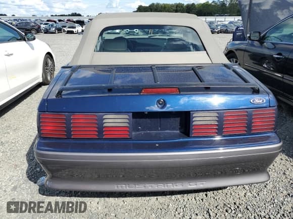 ✅ 1993 Ford Mustang GT • VIN: 1FACP45EXPF142423 • Лот: 74339624. Опубликован ранее на Copart с пробегом 37 364 миль. Бесплатный доступ к архиву аукционных продаж из США и подробный отчёт об истории автомобиля на DreamBid. Изображение 6.
