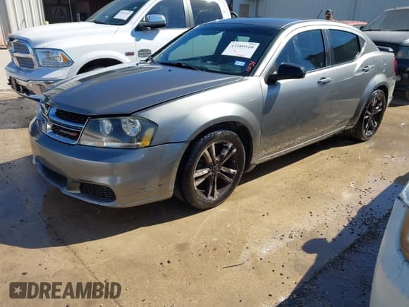 ✅ 2013 Dodge Avenger SE V6 • VIN: 1C3CDZAG5DN657536 • Лот: 43589510. Опубликован ранее на IAAI с пробегом 239 751 миль. Бесплатный доступ к архиву аукционных продаж из США и подробный отчёт об истории автомобиля на DreamBid. Изображение 2.
