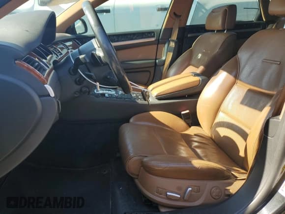 ✅ 2009 Audi A8 • VIN: WAULV94E69N002731 • Лот: 75920804. Опубликован ранее на Copart с пробегом 166 347 миль. Бесплатный доступ к архиву аукционных продаж из США и подробный отчёт об истории автомобиля на DreamBid. Изображение 7.