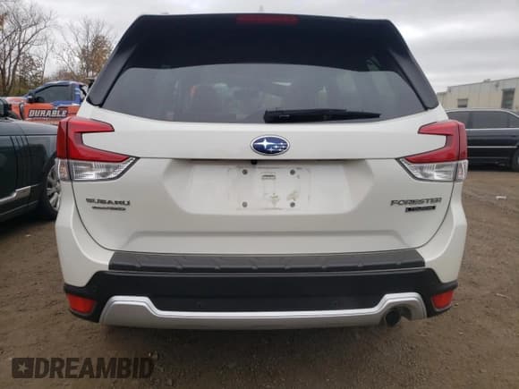 ✅ 2019 Subaru Forester Touring • VIN: JF2SKAWC6KH503984 • Lot: 90380095. Wystawiony na Copart z przebiegiem 20 017 mil. Bezpłatny archiwum sprzedaży aukcyjnych z USA i szczegółowy raport historii pojazdu na DreamBid. Zdjęcie 6.