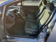 ✅ 2010 Honda Civic DX-VP • VIN: 19XFA1F34AE070852 • Lot: 85150805. Wystawiony na Copart z przebiegiem 184 263 mil. Bezpłatny archiwum sprzedaży aukcyjnych z USA i szczegółowy raport historii pojazdu na DreamBid. Zdjęcie 7.