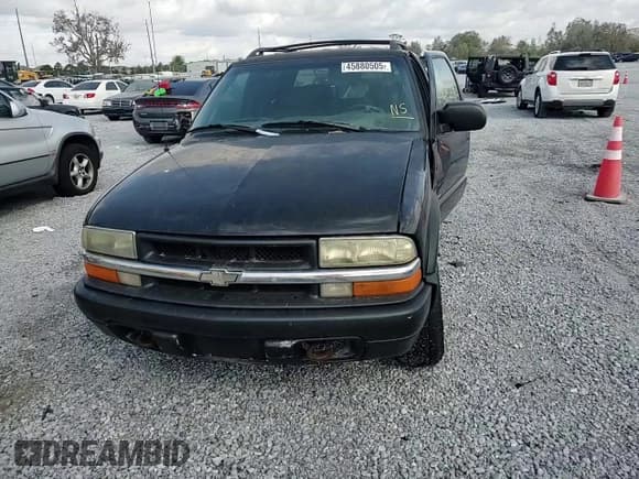 ✅ 2002 Chevrolet S-10 LS • VIN: 1GCDT13W42K238648 • Лот: 45880505. Опубликован ранее на Copart с пробегом 277 654 миль. Бесплатный доступ к архиву аукционных продаж из США и подробный отчёт об истории автомобиля на DreamBid. Изображение 10.