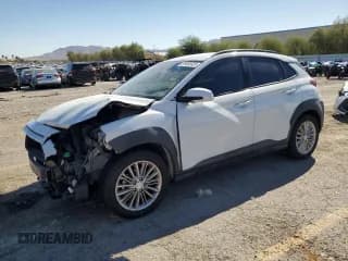 ✅ 2018 Hyundai Kona SEL • VIN: KM8K22AA1JU164739 • Лот: 89492425. Опубликован ранее на Copart с пробегом 82 969 миль. Бесплатный доступ к архиву аукционных продаж из США и подробный отчёт об истории автомобиля на DreamBid. Изображение 1.