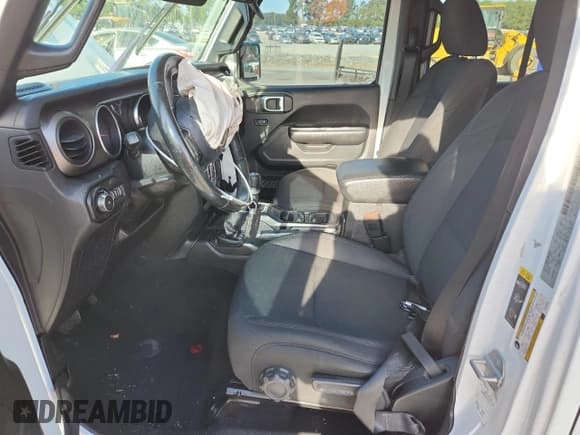 ✅ 2020 Jeep Wrangler Unlimited Sport S • VIN: 1C4HJXDNXLW220312 • Lot: 85707445. Listed on Copart with 124,689 mi. Free auction sales archive from the USA and detailed vehicle history report at DreamBid. Image 7.