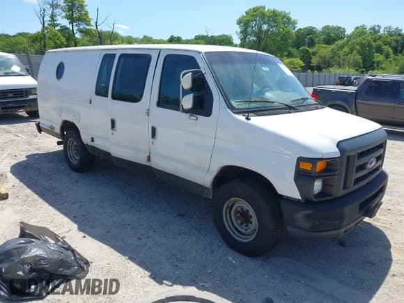 ✅ 2011 Ford Econoline Cargo Commercial • VIN: 1FDSS3EL7BDA76197 • Lot: 42317052. Listed on IAAI with 380,840 mi. Free auction sales archive from the USA and detailed vehicle history report at DreamBid. Image 1.