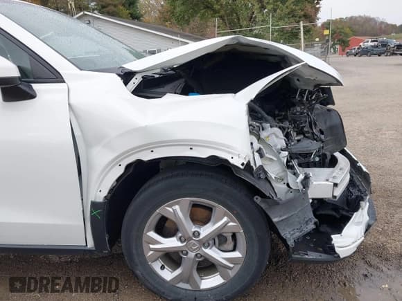 ✅ 2024 Honda HR-V LX • VIN: 3CZRZ2H3XRM716285 • Lot: 43518475. Listed on IAAI with 42,399 mi. Free auction sales archive from the USA and detailed vehicle history report at DreamBid. Image 18.