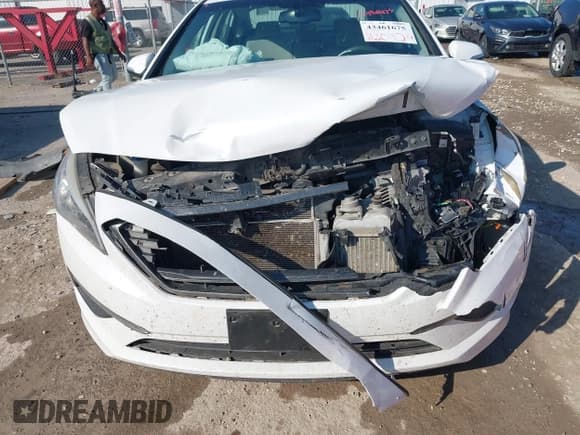 ✅ 2016 Hyundai Sonata Eco • VIN: 5NPE24AA1GH408745 • Lot: 43461675. Listed on IAAI with 171,833 mi. Free auction sales archive from the USA and detailed vehicle history report at DreamBid. Image 6.