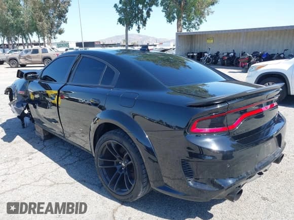✅ 2021 Dodge Charger Scat Pack Widebody • VIN: 2C3CDXGJ6MH584760 • Lot: 42316076. Wystawiony na IAAI z przebiegiem 33 525 mil. Bezpłatny archiwum sprzedaży aukcyjnych z USA i szczegółowy raport historii pojazdu na DreamBid. Zdjęcie 3.
