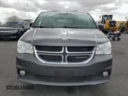 ✅ 2020 Dodge Grand Caravan SXT • VIN: 2C4RDGCG3LR179738 • Лот: 86101995. Опубликован ранее на Copart с пробегом 171 946 миль. Бесплатный доступ к архиву аукционных продаж из США и подробный отчёт об истории автомобиля на DreamBid. Изображение 5.